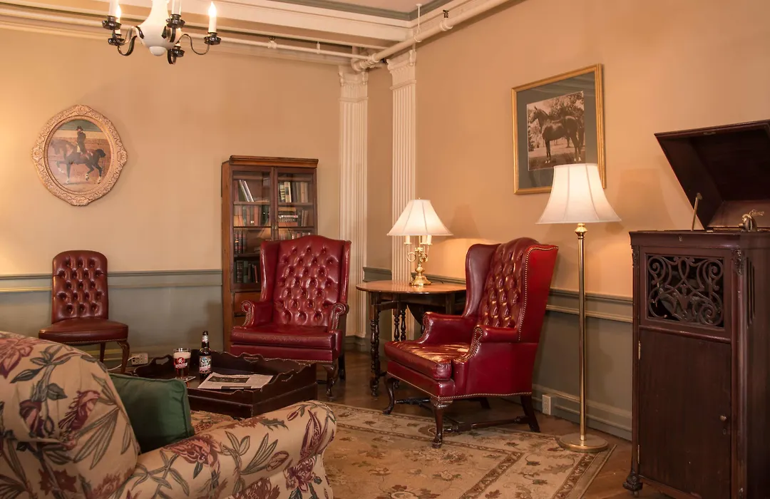 Middlebury Inn-1