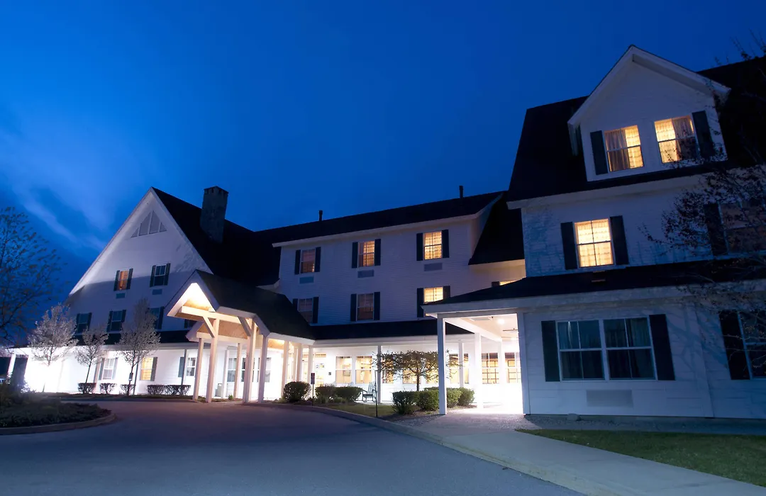 Courtyard Middlebury-1